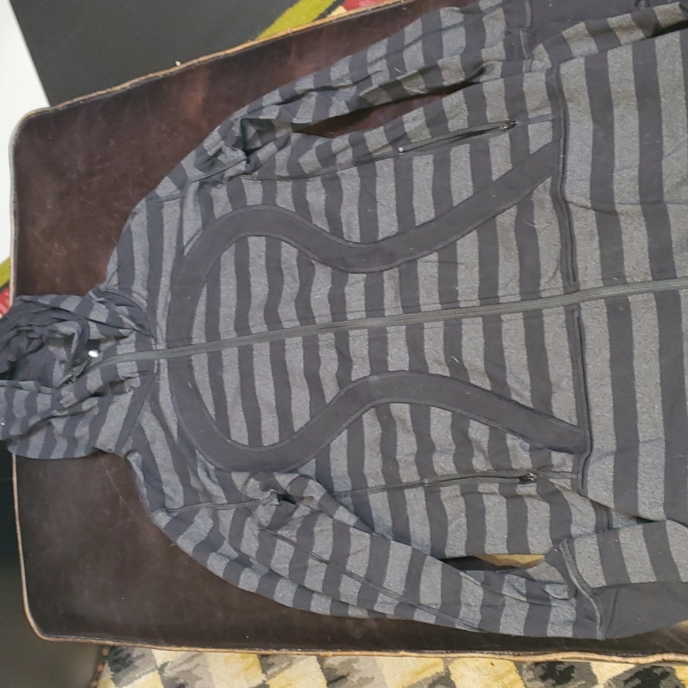 Lululemon lightweight sweatshirt